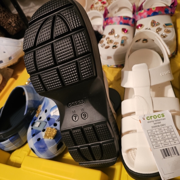 ​🔥 RARE GEM! Black and White Stomp Fisherman Platform Crocs - Picture 5 of 7